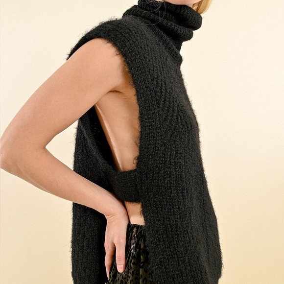 Molly Bracken Sweaters - Molly Bracken Sleeveless Openwork Sweater w/ Turtleneck